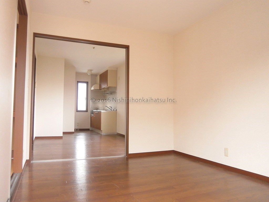 ビックイーストB105_南洋室2