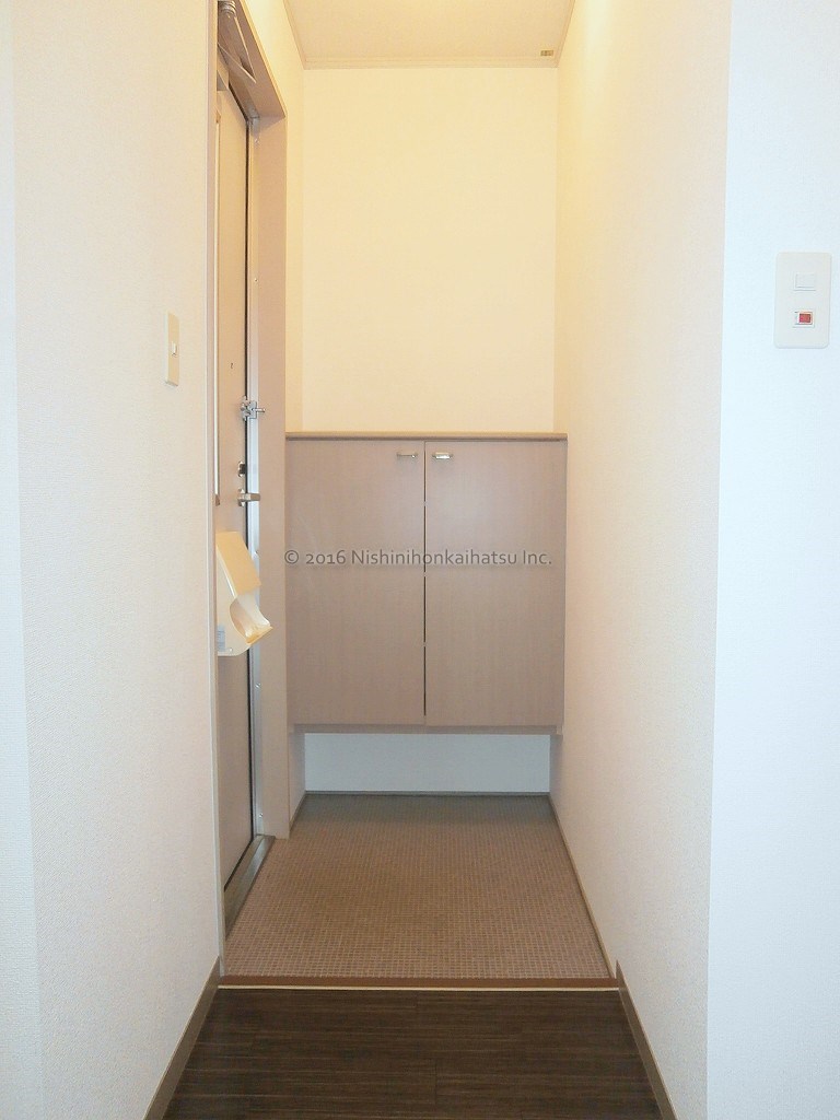 アーバンコートC202_玄関