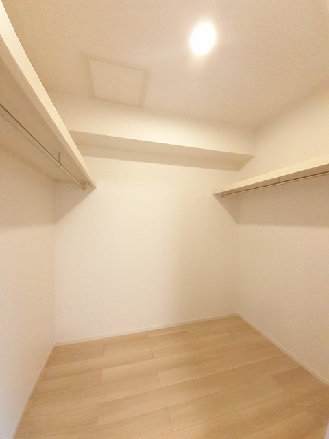 コンフォレア205_洋室ウォークインクローゼット