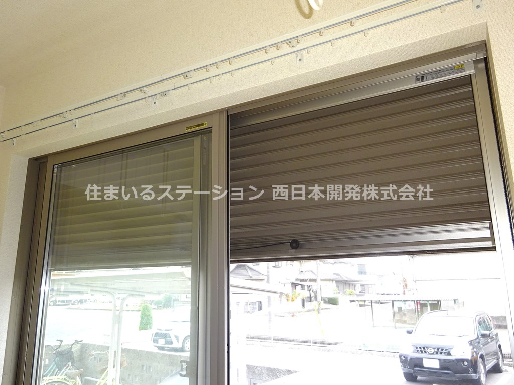 フローレス103_雨戸シャッター