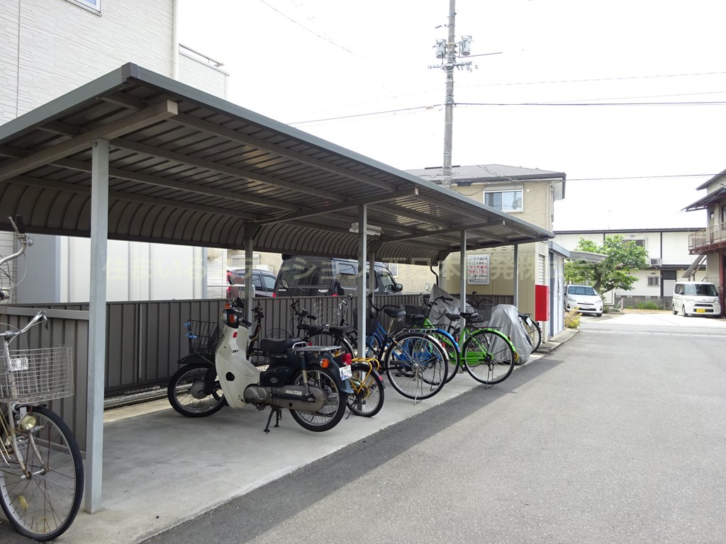 コロンジュ_駐輪場