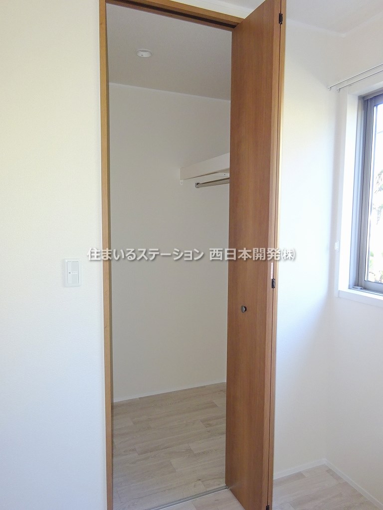 MOMIJI101_洋室ウォークインクローゼット