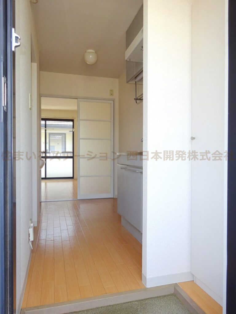 コロニーKA204_玄関