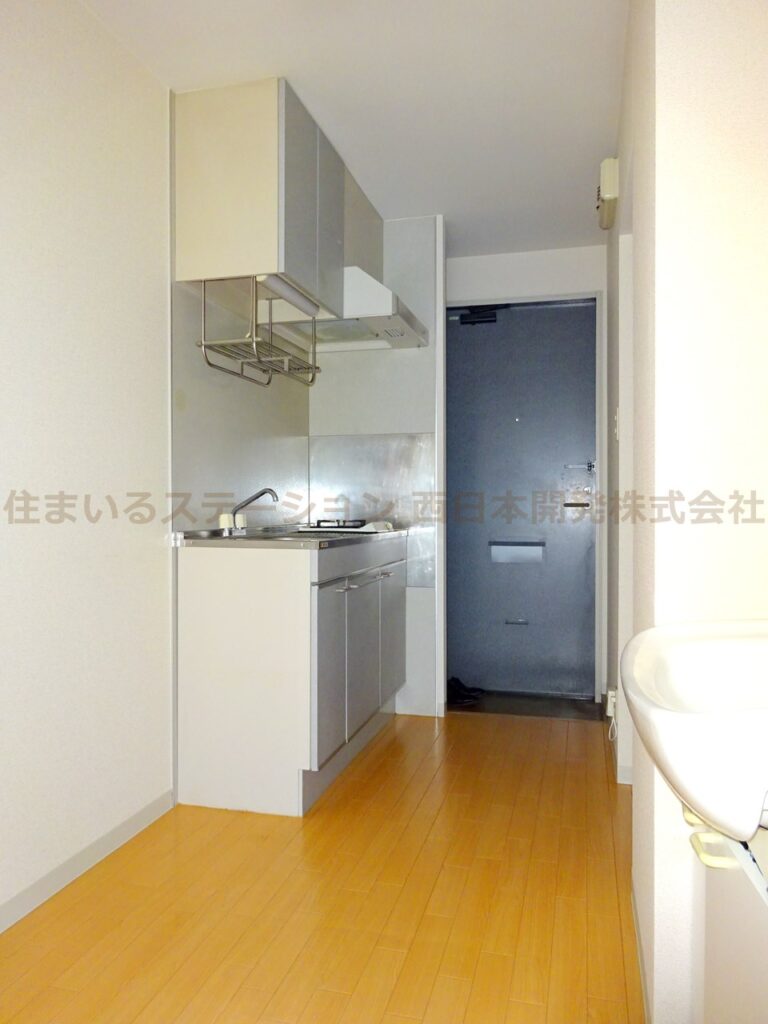 コロニーKA204_玄関2