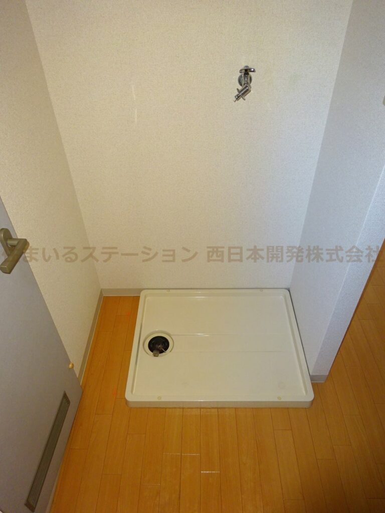 コロニーKA204_洗濯機スペース