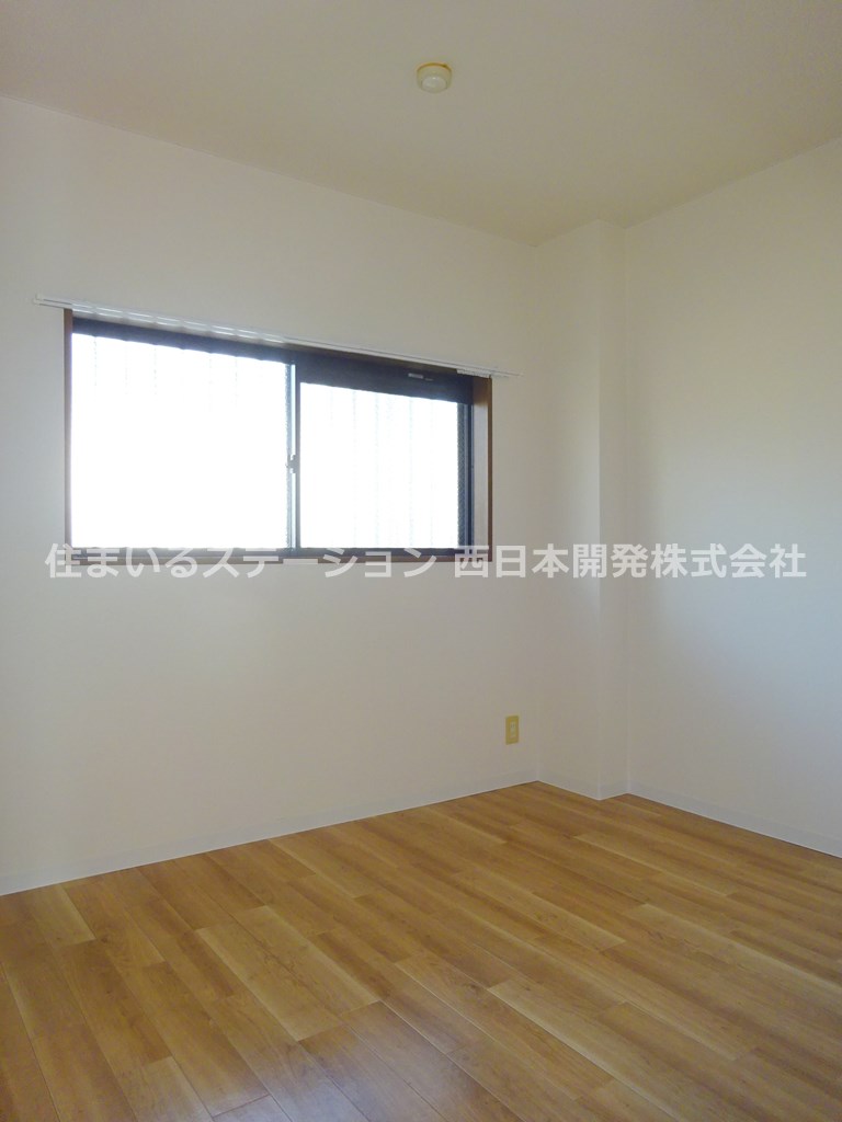 ロイヤルコーポサノ205_北洋室