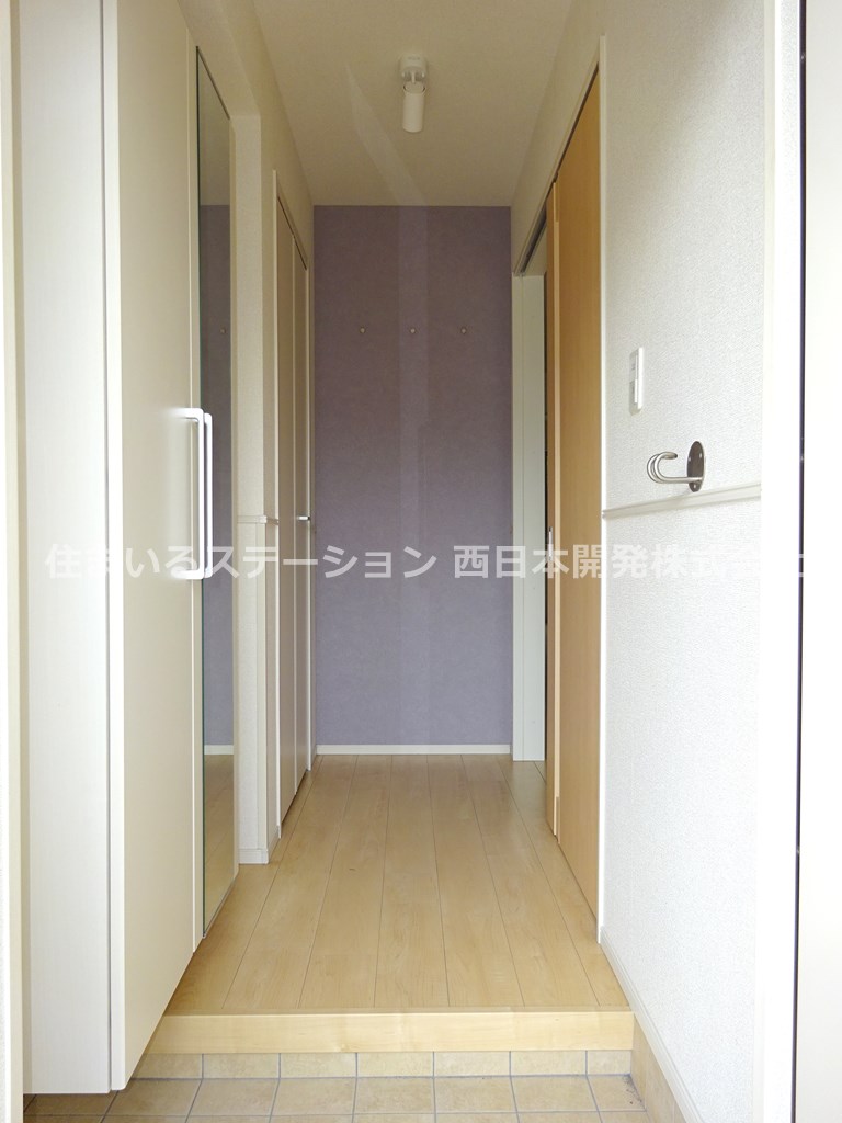 フローレス103_玄関