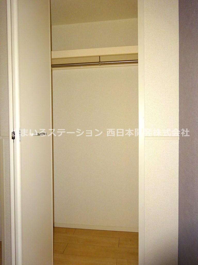 フローレス103_玄関収納