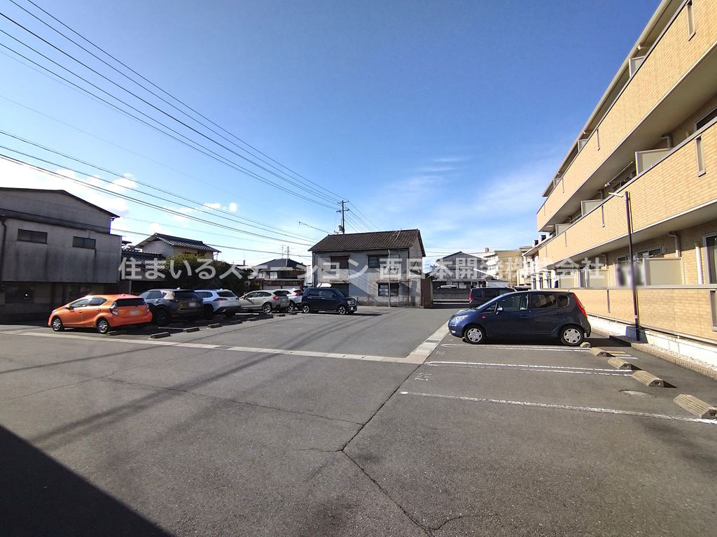 コロンジュ_駐車場