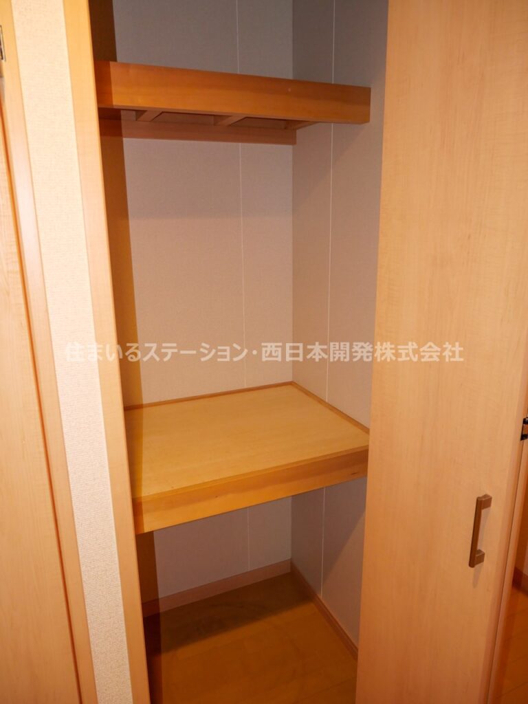 マンション美202_ホール収納