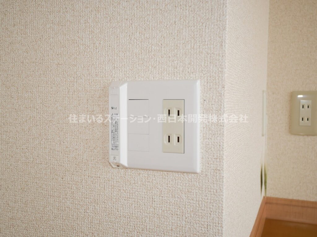 マンション美202_LDKコンセント