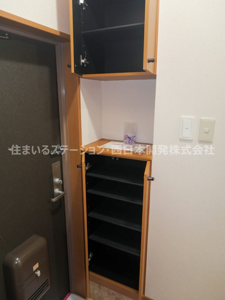 ペルソナ２１105_玄関収納
