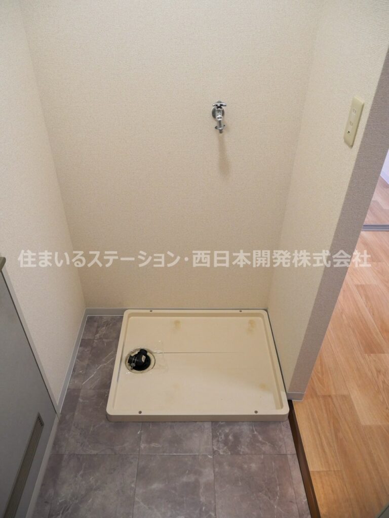 コロニーK108_洗濯機スペース