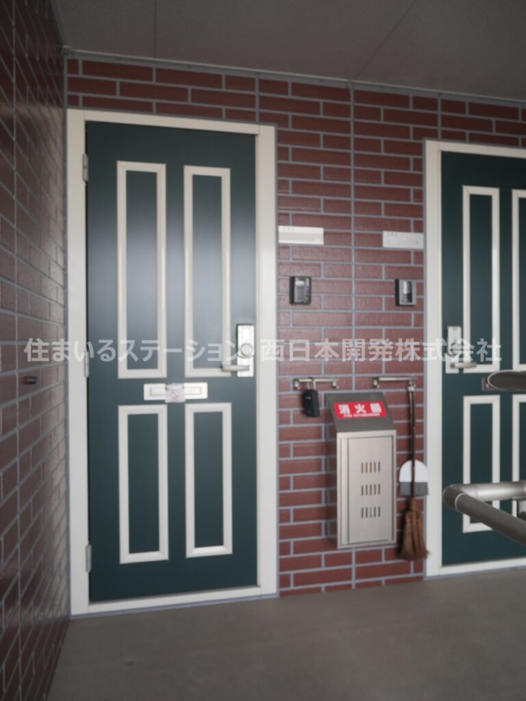 コンフォール201_エントランス