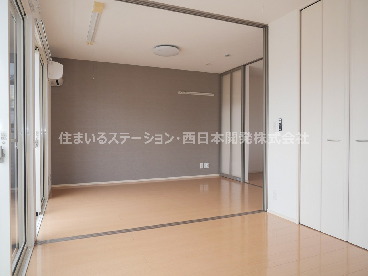 コンフォール201_南洋室2