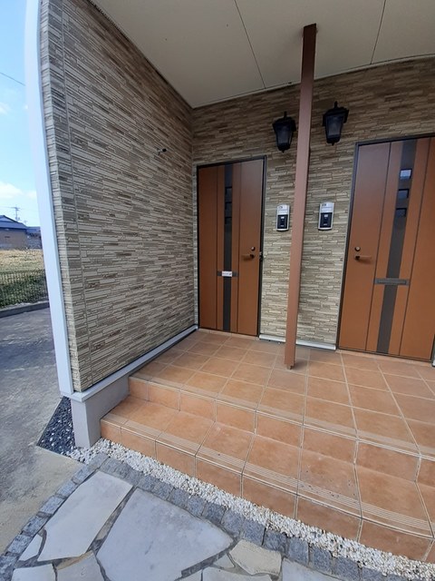 ルミエールC201_エントランス