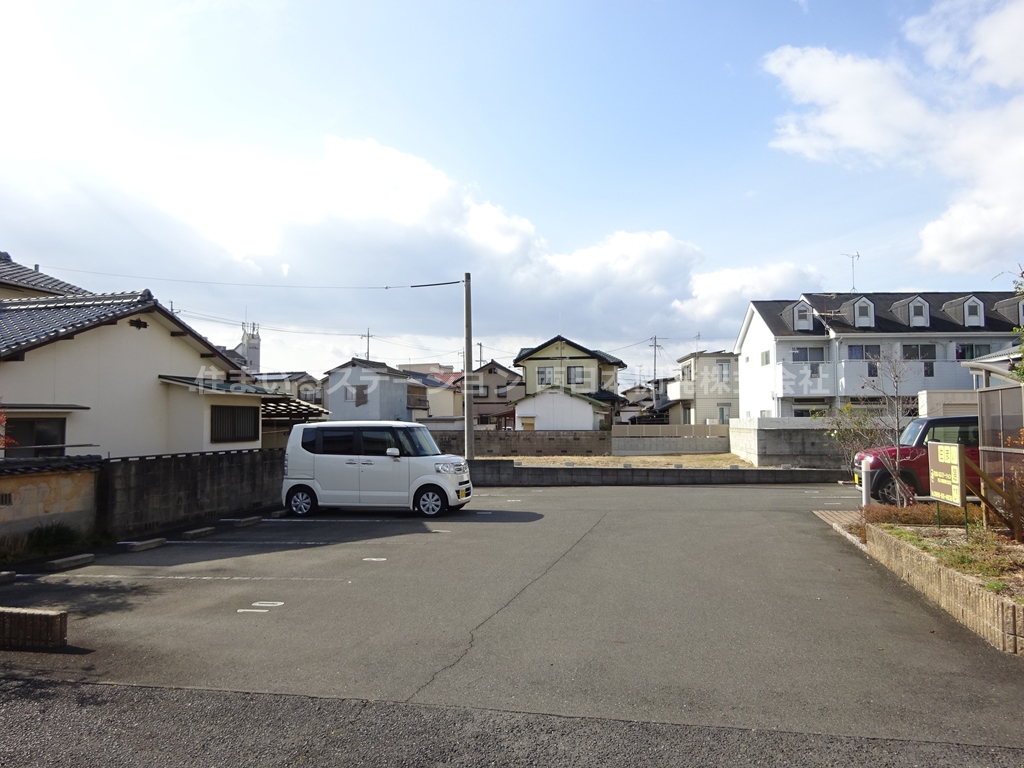 サンフラワー_駐車場