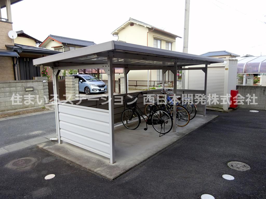 オレンジペコー_駐輪場