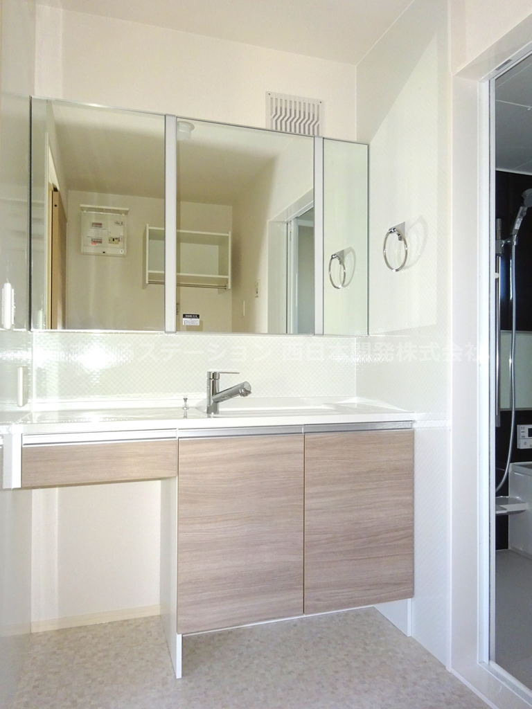 アースガーデンSOJAⅡ205_洗面化粧台