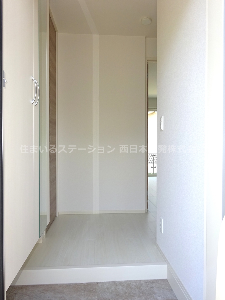 アースガーデンSOJAⅡ105_玄関