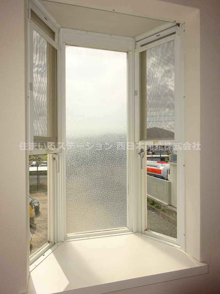 ジョイフルIDE201_洋室出窓