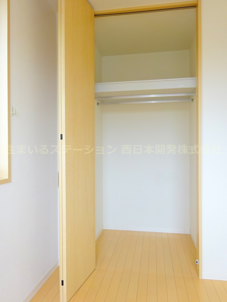 セレーナA201_南洋室クローゼット