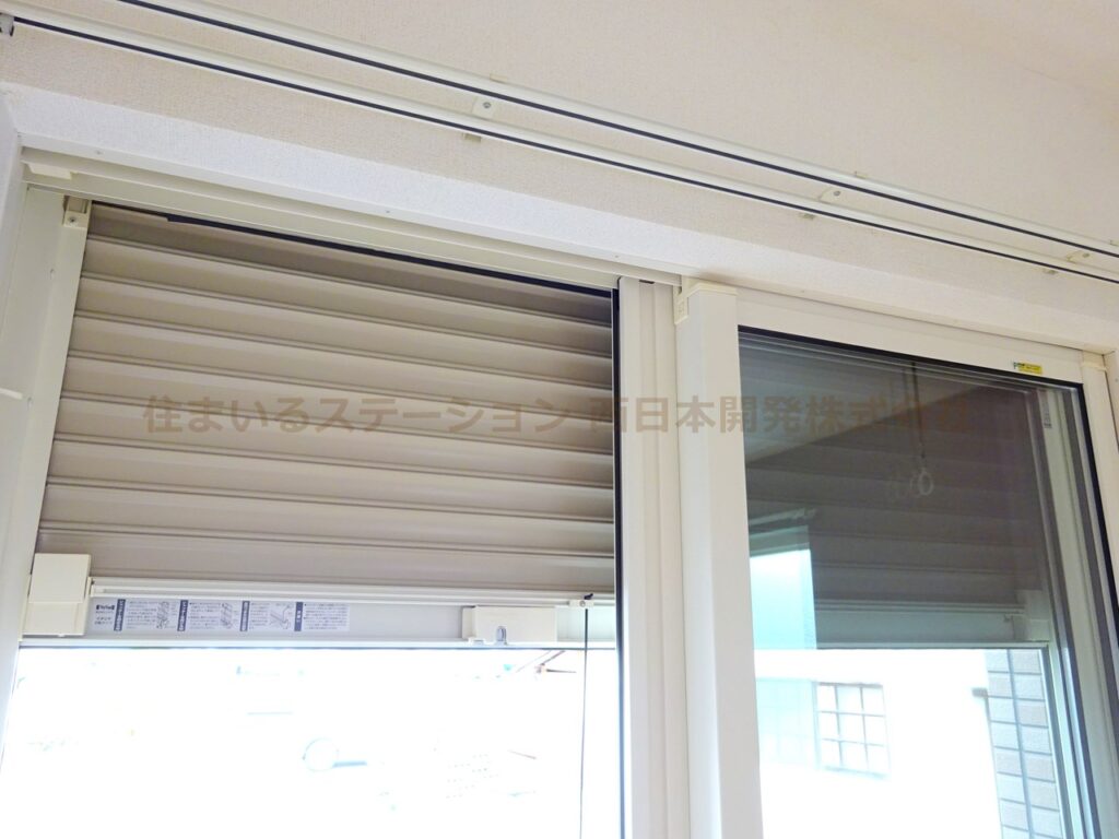 ピッコラカーサ102_シャッター