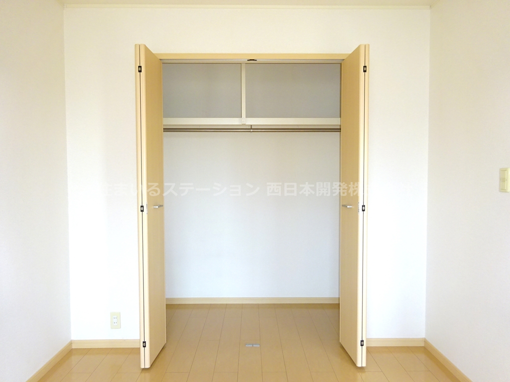 ソレイユⅡ202_南洋室収納