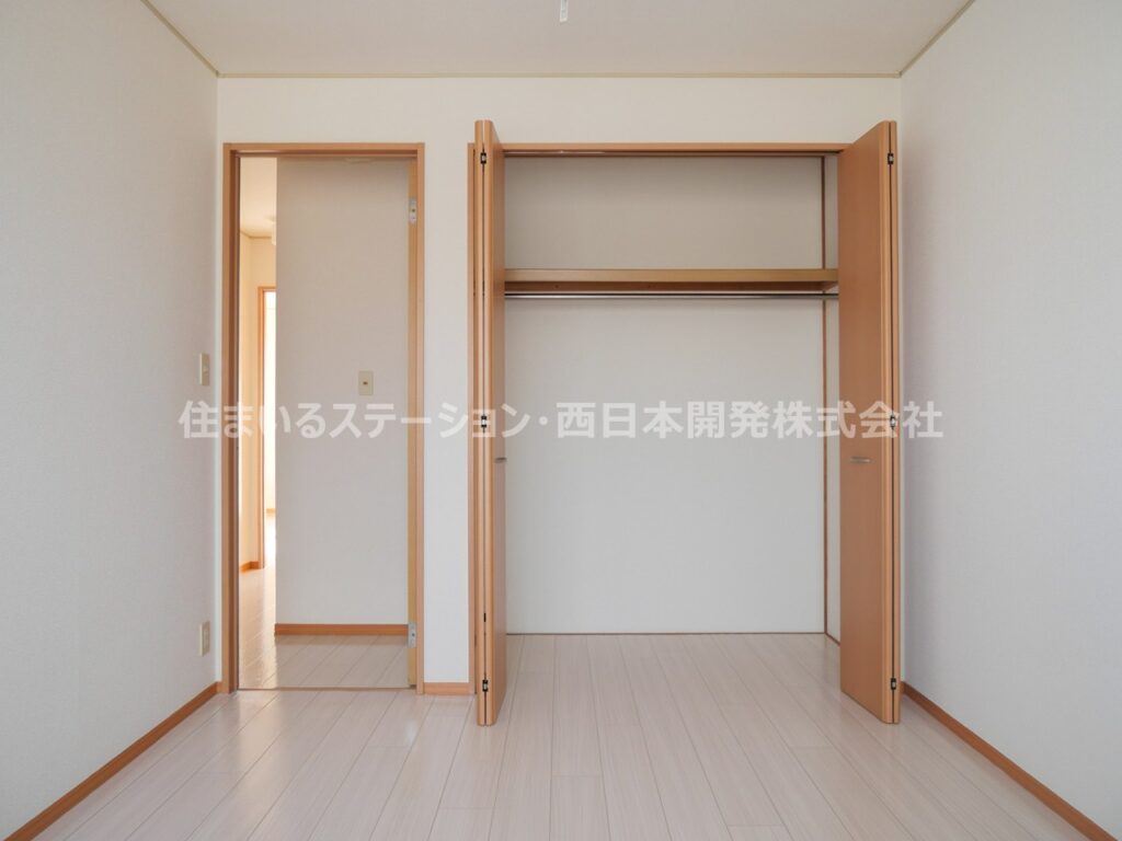 メゾンドセジュールB202_北洋室収納