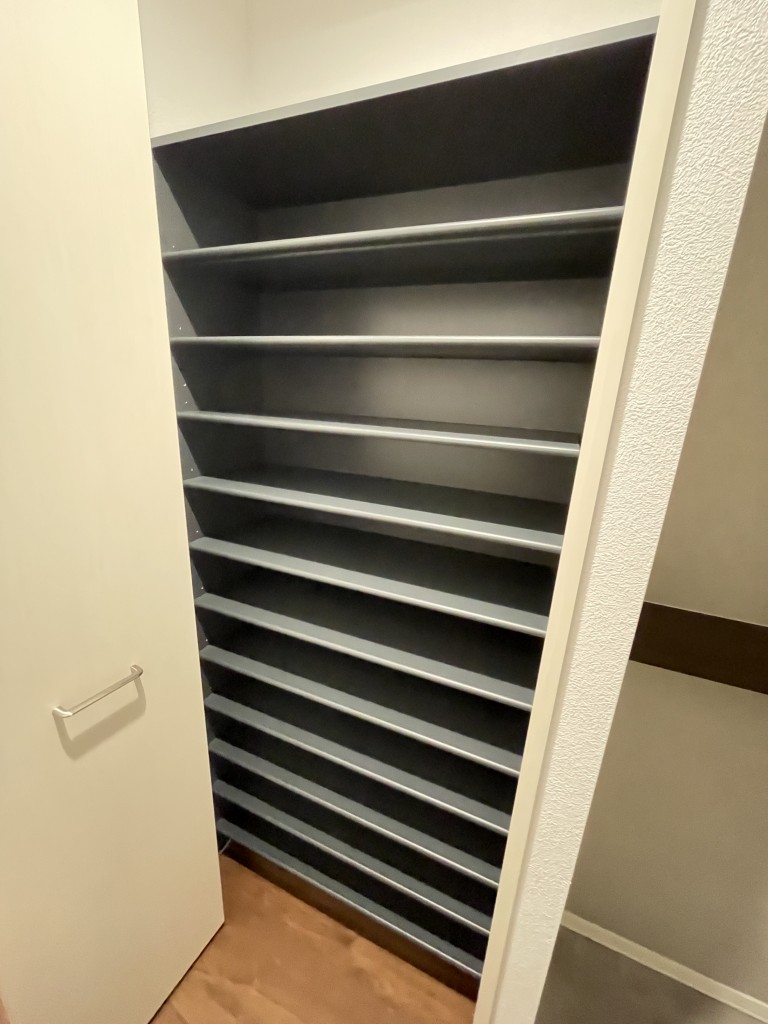 percvert203_玄関収納