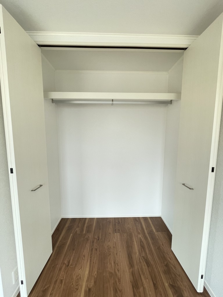 percvert203_洋室クローゼット