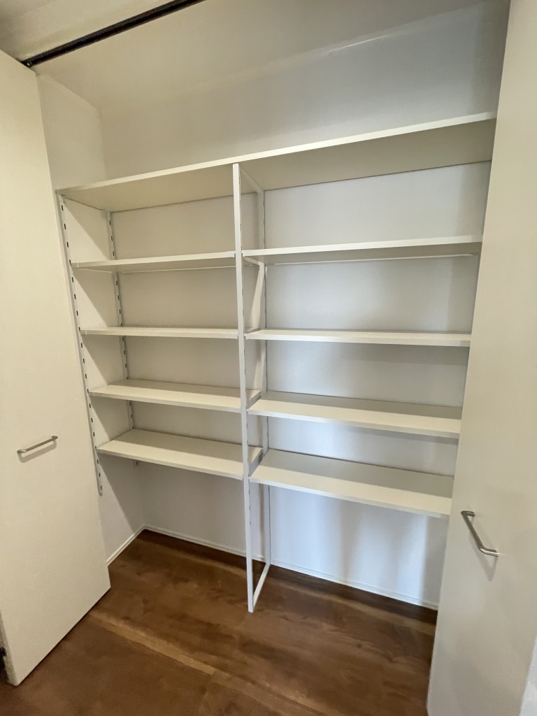 percvert203_玄関収納2