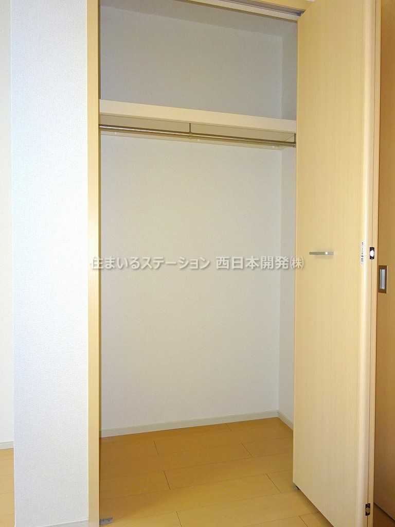 ジョビアルコート104_洋室収納