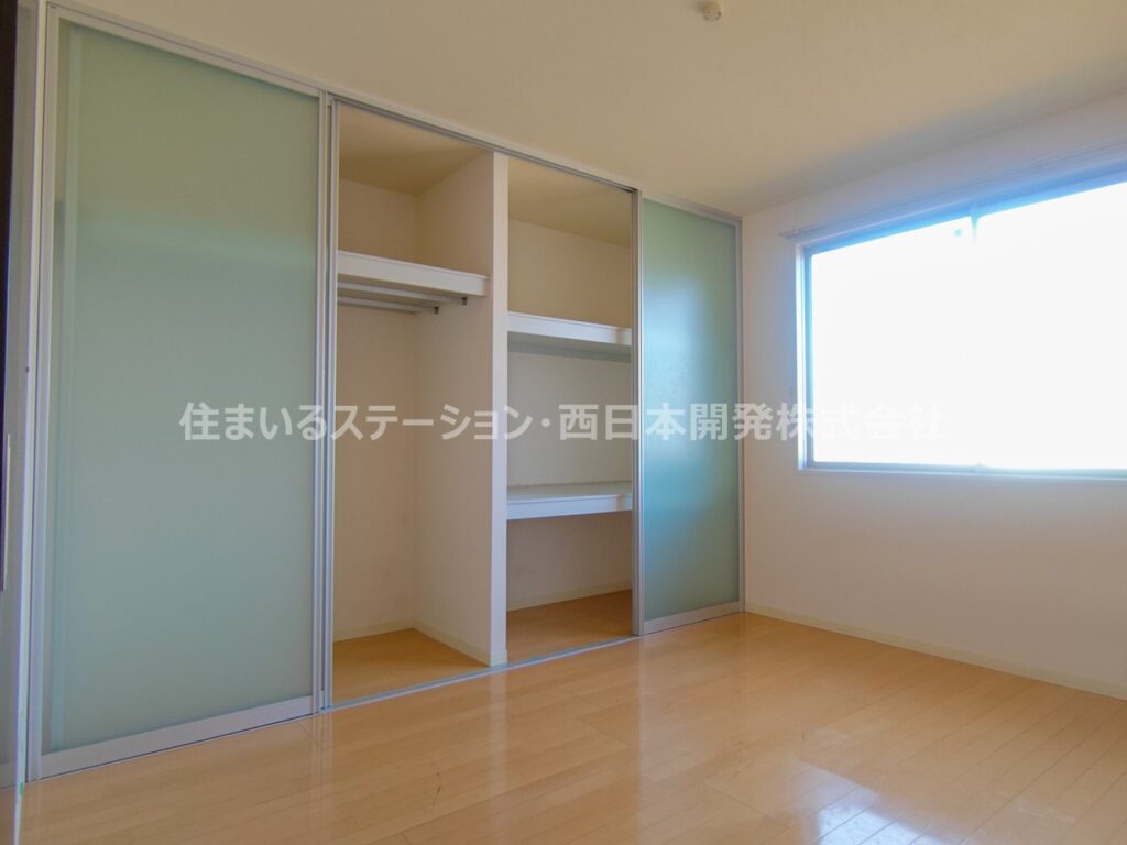 サンフラワー202_北洋室収納