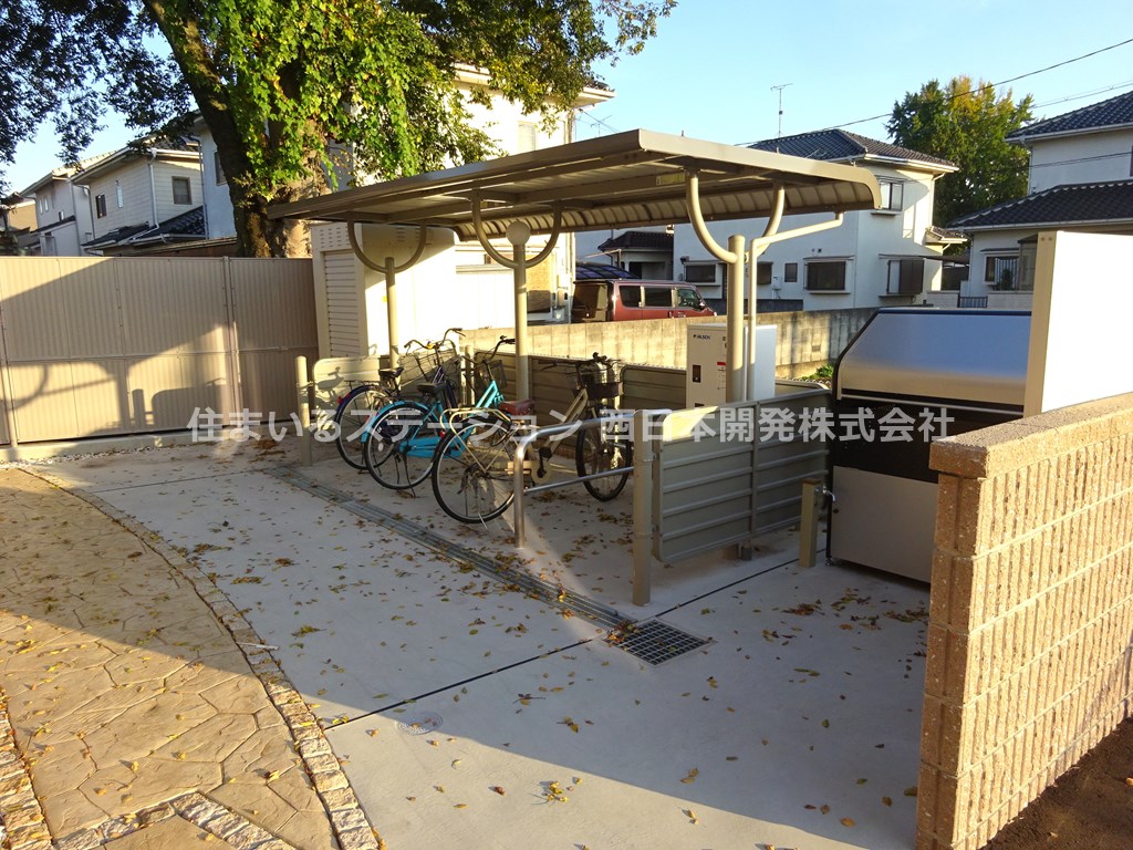 ラ・フレーズF_駐輪場