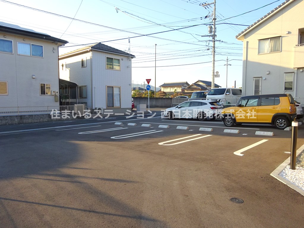 ラ・フレーズF_駐車場