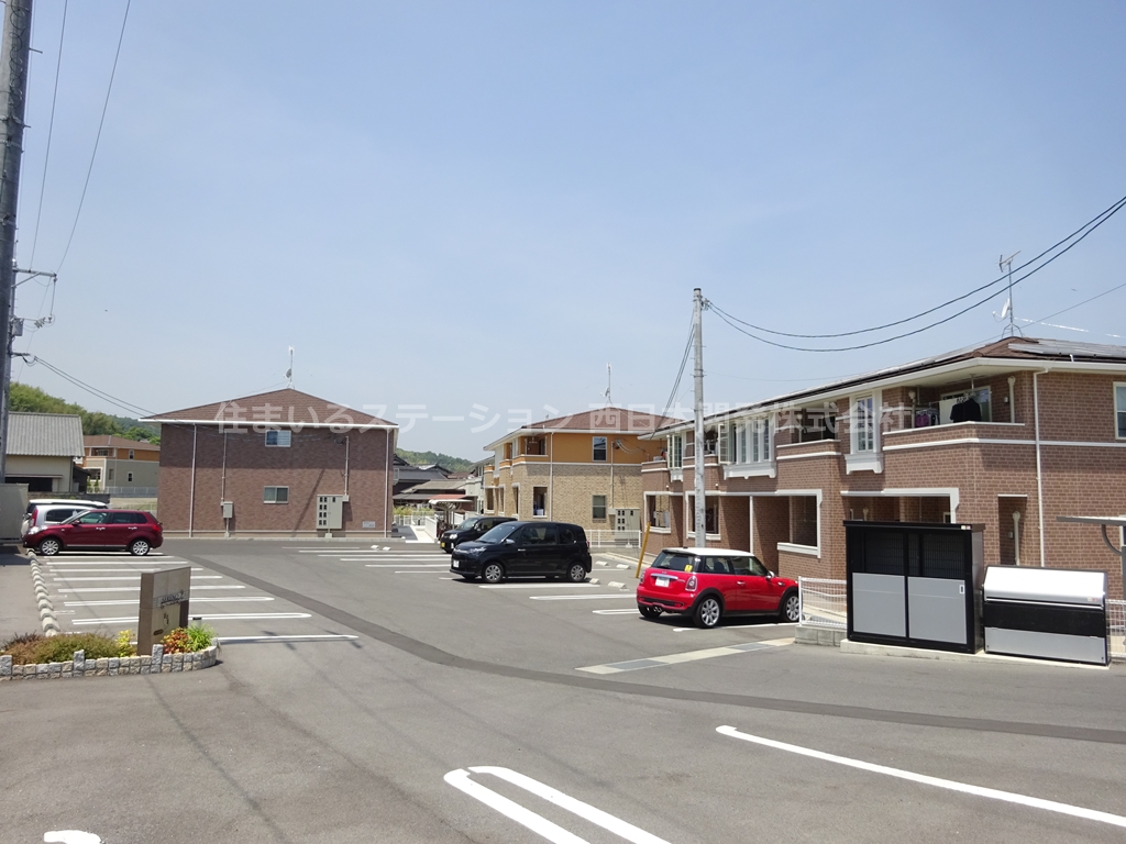 セレーノ_駐車場