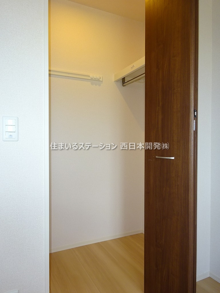 ウィンクルムB203_南洋室ウォークインクローゼット