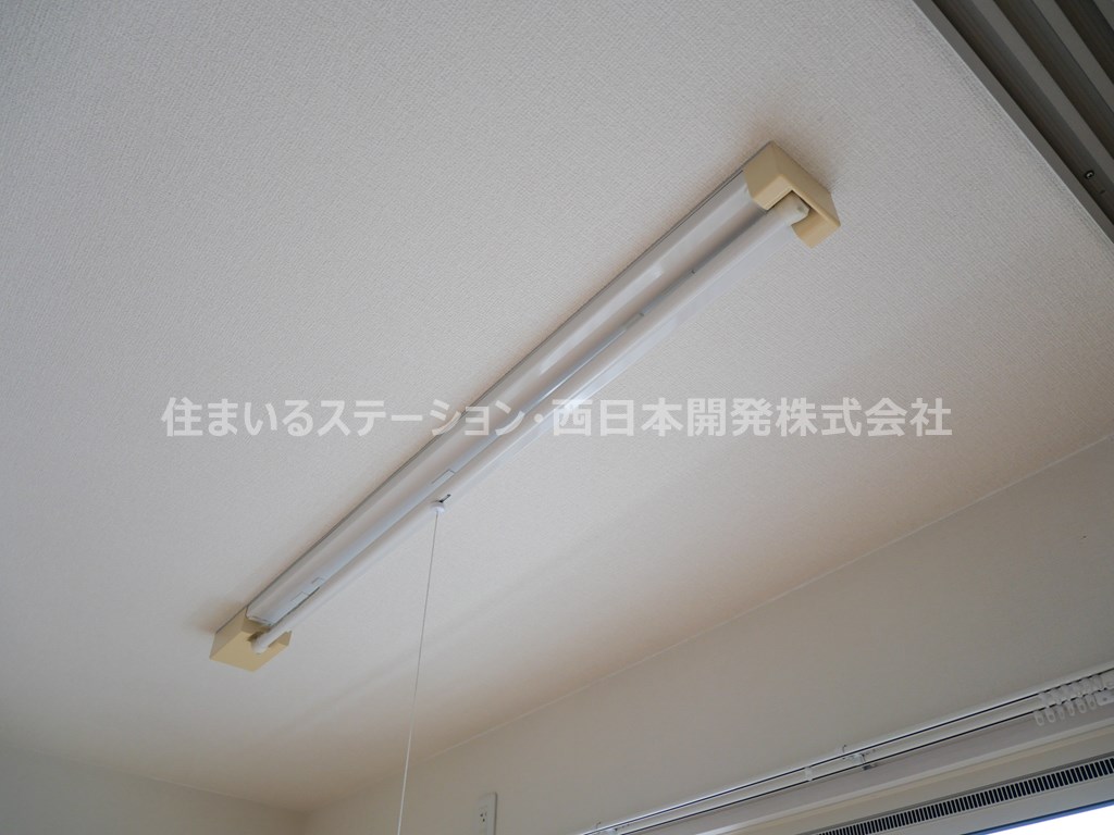 パラシオン202_室内物干し