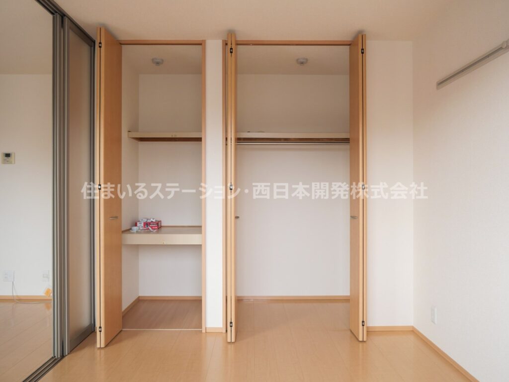 コロンジュ101_洋室収納