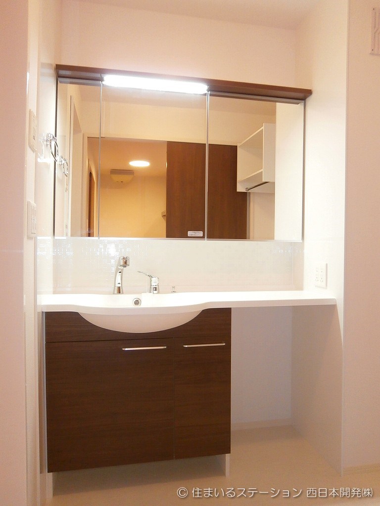 ブルースター東宮A202_洗面化粧台