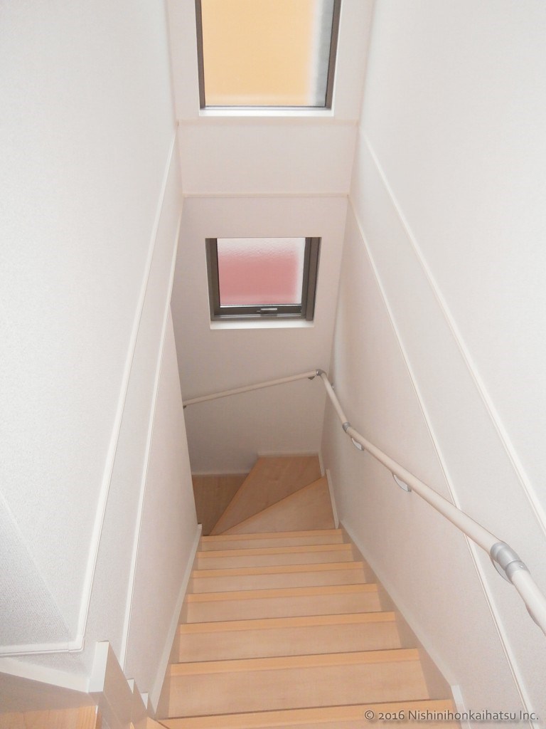 フラン総社303_階段