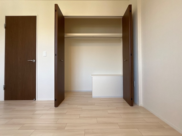 i:naテラスミズホ201_北洋室収納