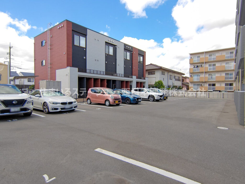 ハレレア_駐車場