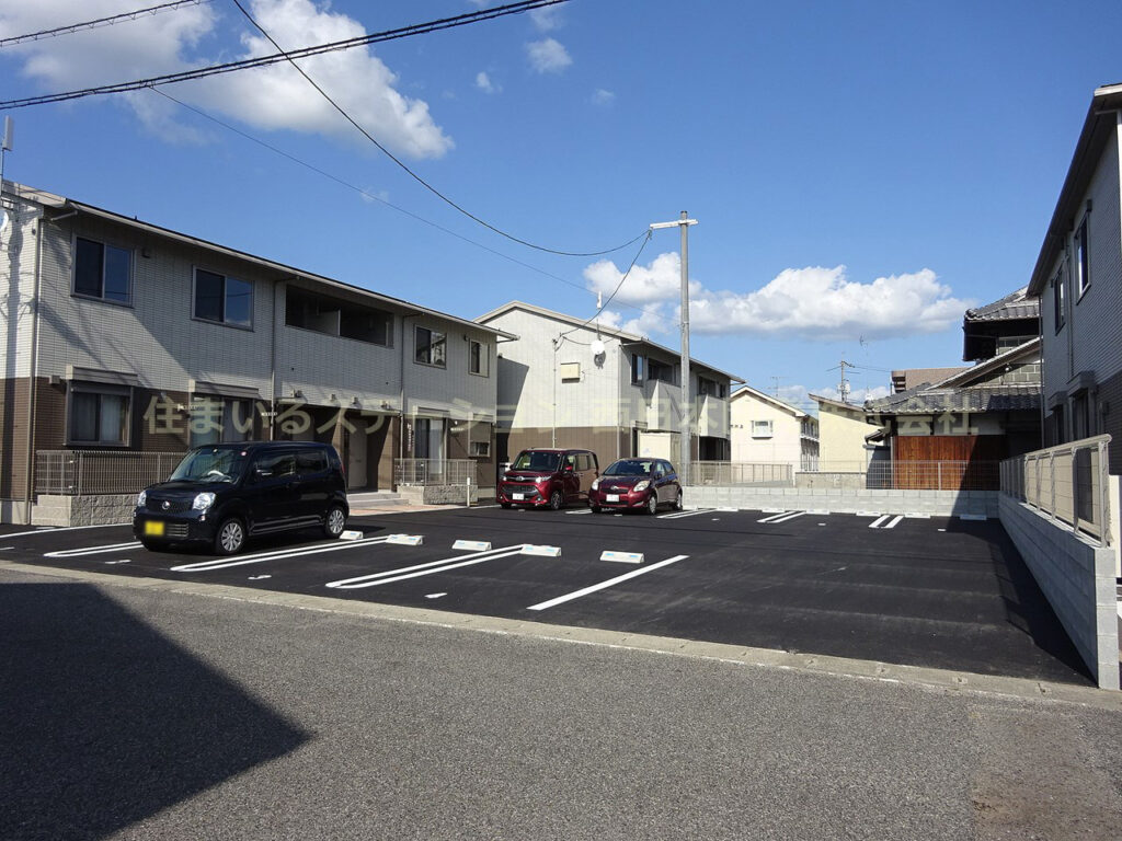 コンフォールKⅢB_南駐車場