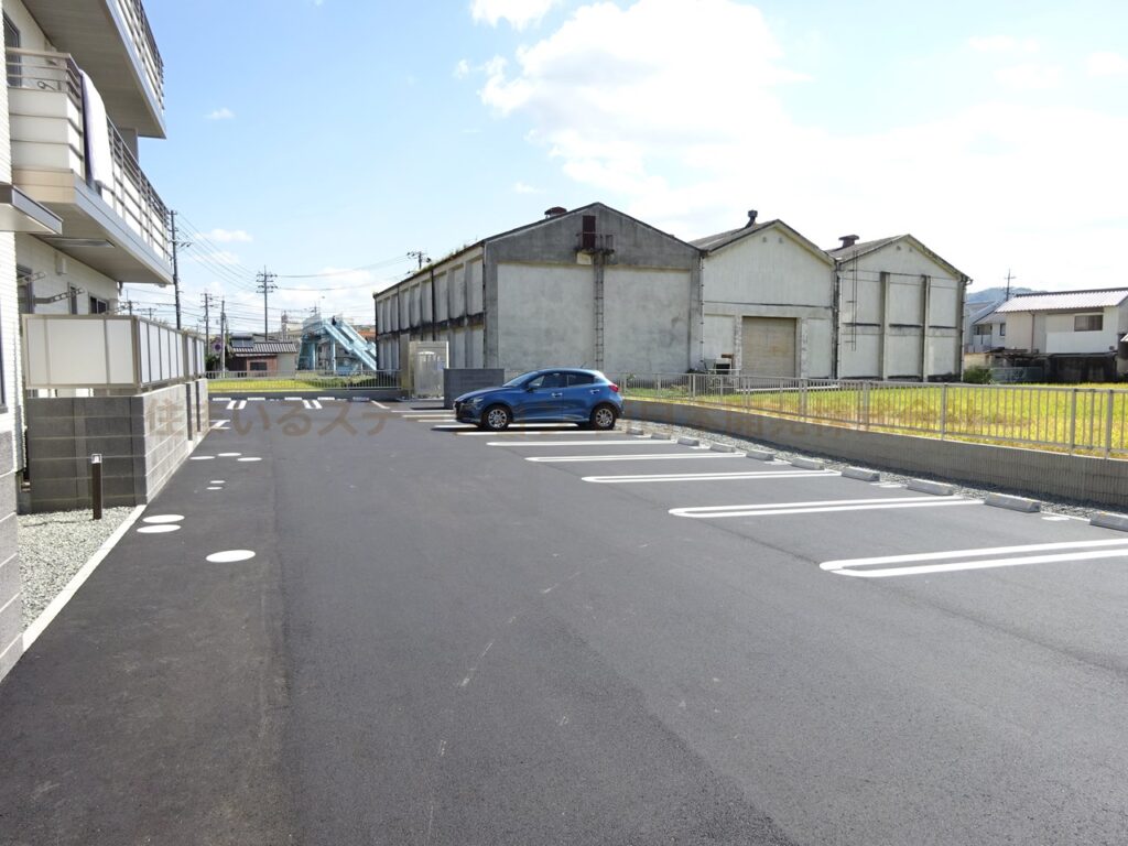 サニーガーデン_駐車場