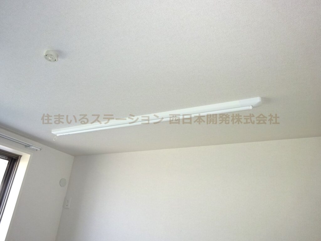 サニーガーデン103_北西洋室室内物干し