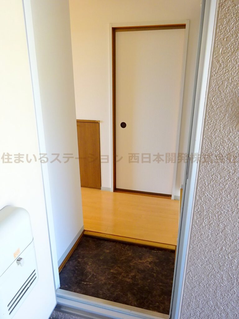 プレジール総社B202_玄関