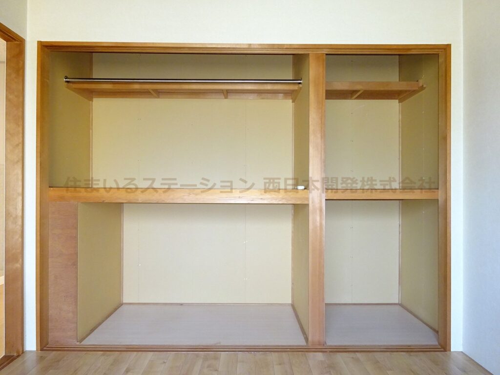 プレジール総社B202_北洋室収納