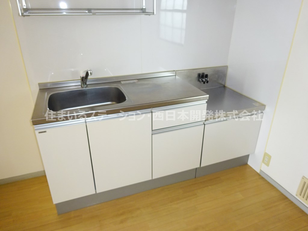 メゾンプリュム102_キッチン